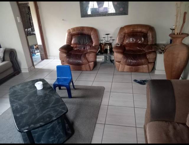 3 BEDROOM HOUSE FOR SALE IN PRETORIA GARDENS